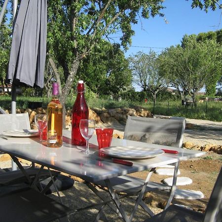 Maison 2 Ou 4 Personnes Jardin Parking Les Amandiers Lorgues Exterior foto
